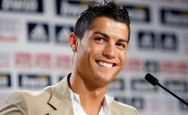 Cristiano-Ronaldo-Hairstyle-picture-4