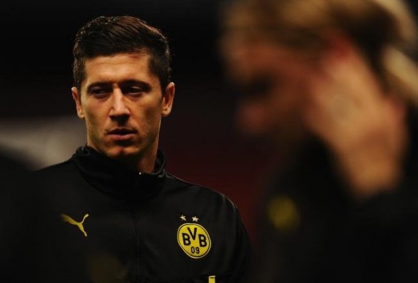 hi-res-185492428-robert-lewandowski-looks-on-during-a-borussia-dortmund_crop_north